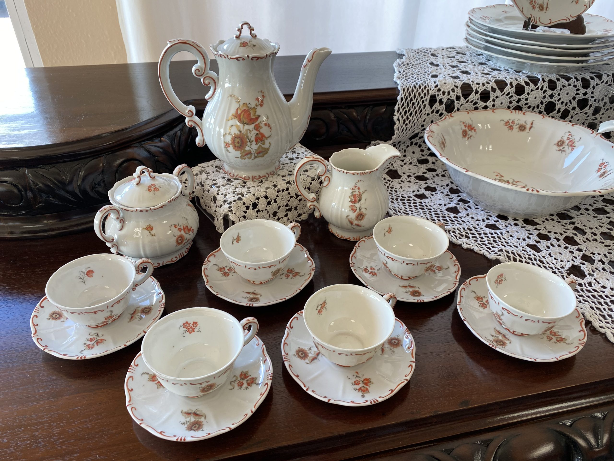 Porcelán étkészlet